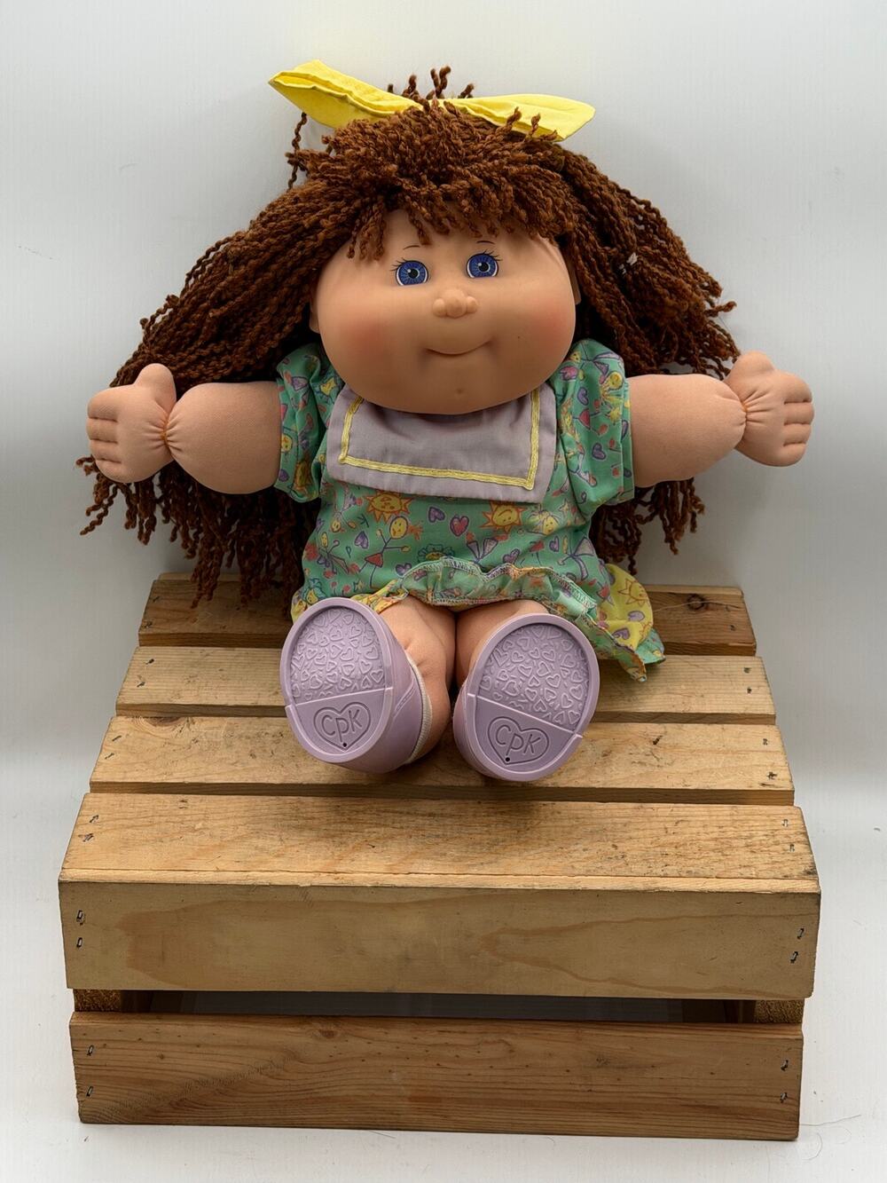 Vintage 1988 Mattel Cabbage Patch Kids Doll – Brown Crimped Hair & Blue Eyes